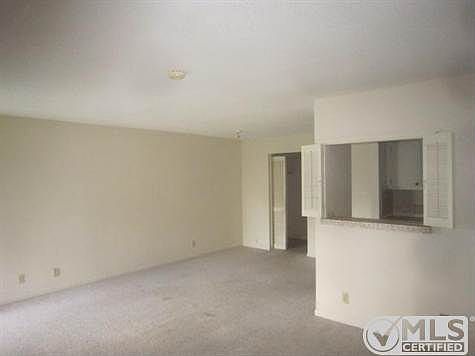 4th image of 740 Horizons W APT 202