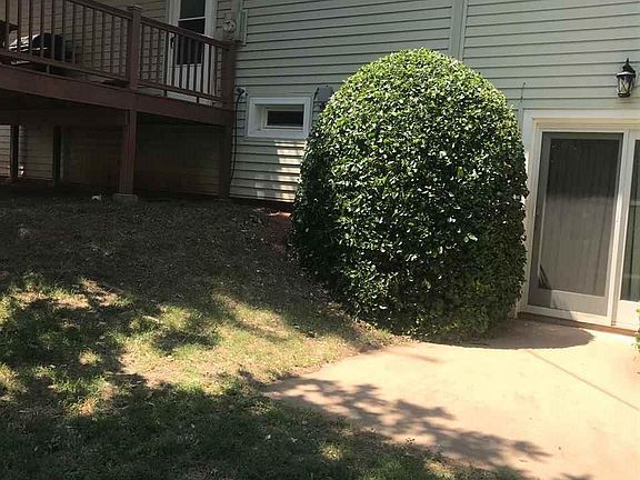 2nd image of 313 W Eldorado Ave