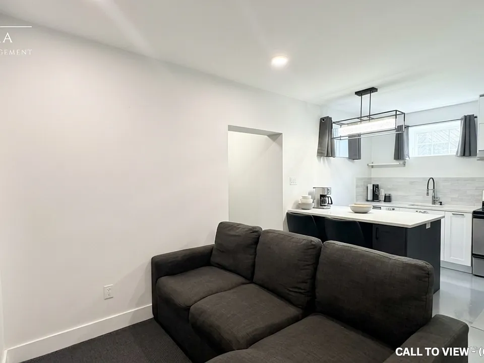 50 Clarendon Ave #2