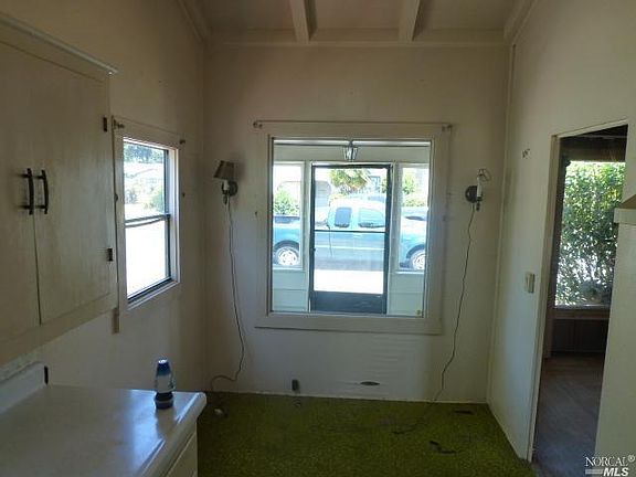 5th image of 111 Gleason Ave