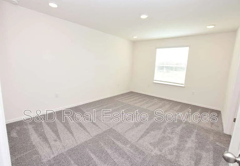 3913 Academia Ave — Photo 24