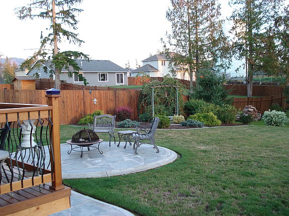 FIRE CIRCLE OFF BACK DECK