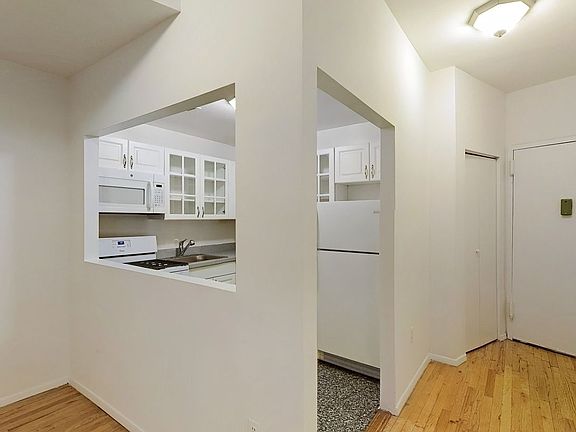 3rd image of 56 Beaver St APT 303