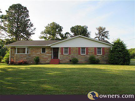 Enter Photo CaptionG