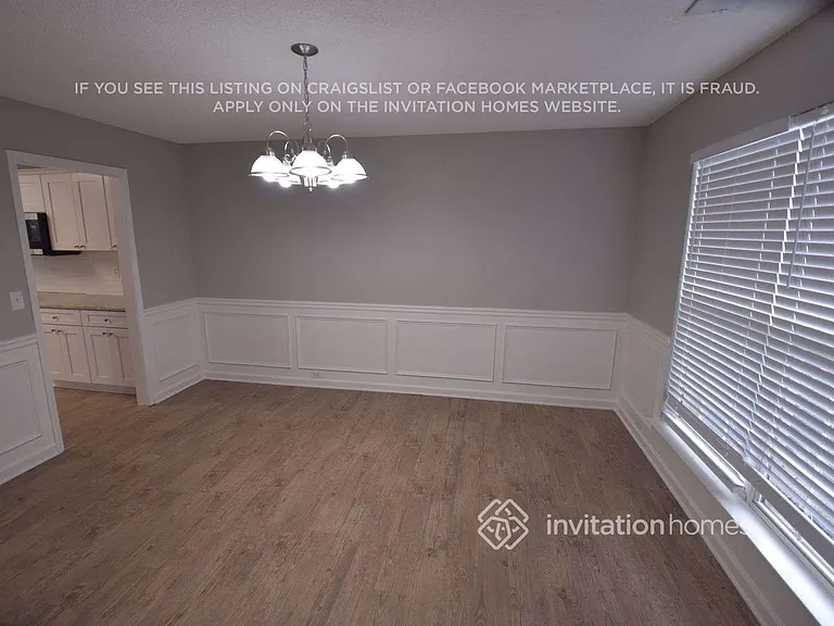 2531 Hampton Valley Dr SW — Photo 3