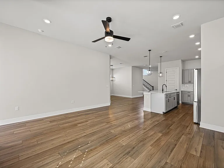 5806 Rangeland Rd — Photo 16
