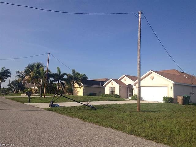 2nd image of 121 NW 32nd Pl