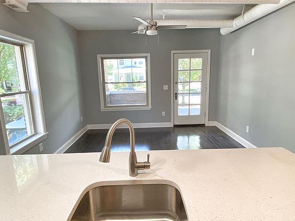 3rd image of 1364 Bonnieview Ave #2
