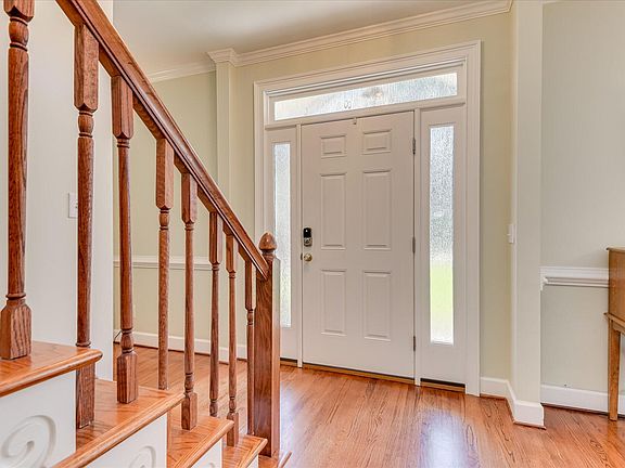 5th image of 801 River Bluff Rd