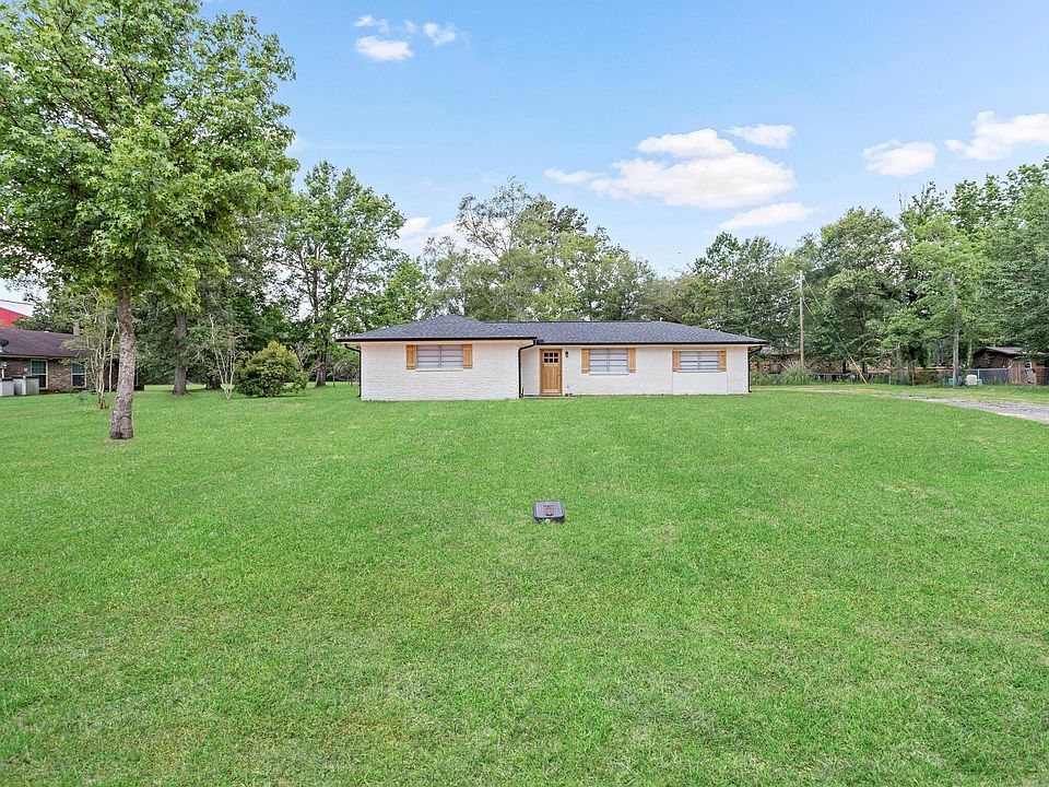 1st image of 7525 Yellowstone Dr