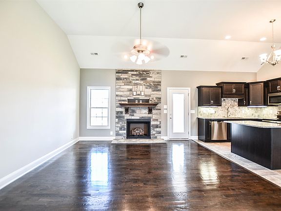 2nd image of 1559 Cobra Ln