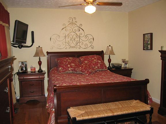 5th image of 706 Scenic Dr