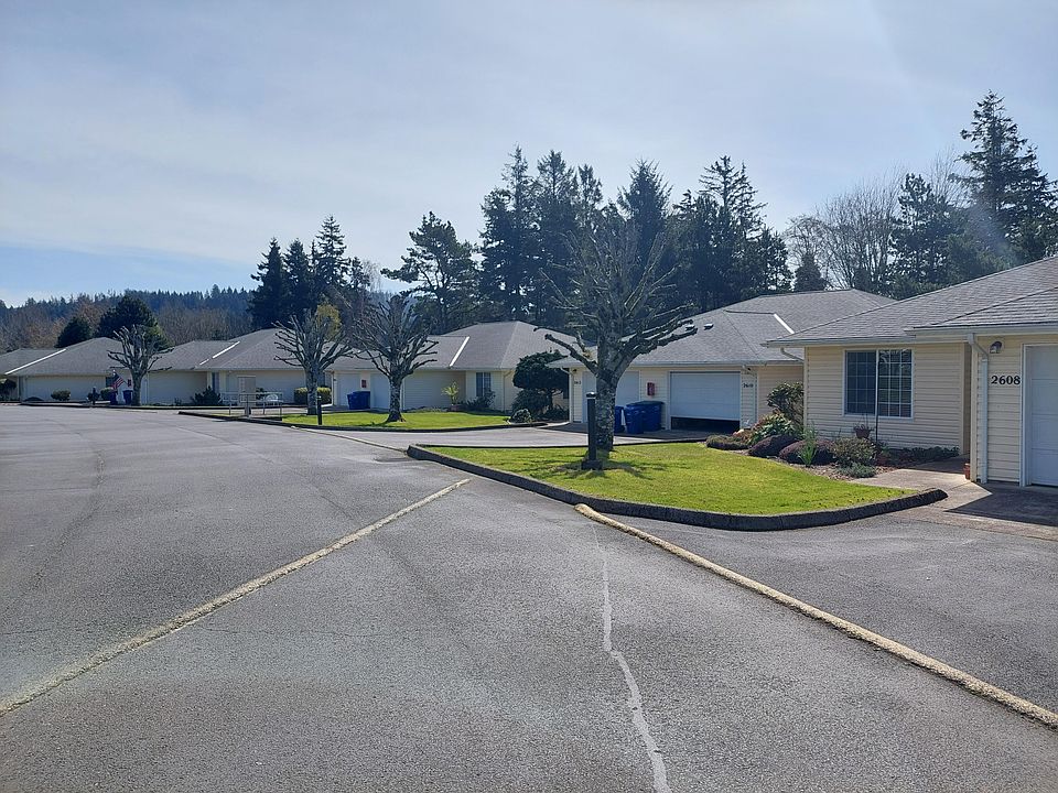 2nd image of 3333 NE 27th St