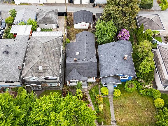 5th image of 2448 E 29th Ave