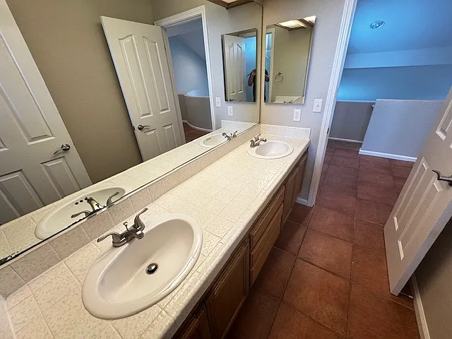 625 Roscommon Pl — Photo 45