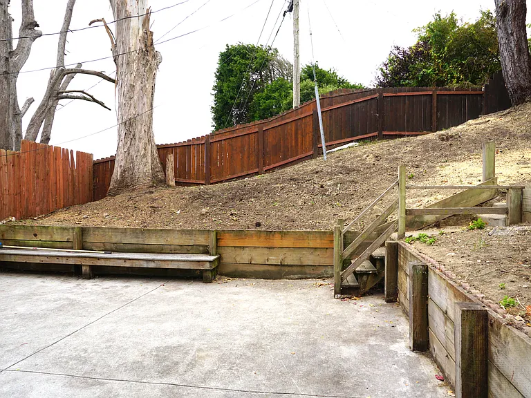 2201 Evergreen Dr — Photo 14