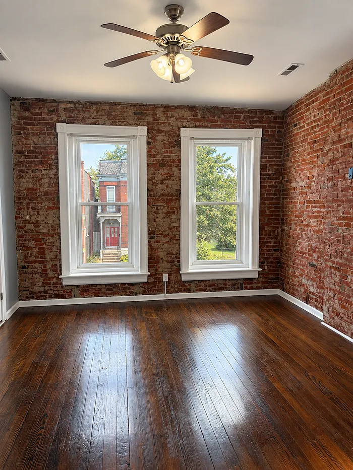 1 bed, 1.0 bath, 925 sqft, $735 — Photo 2