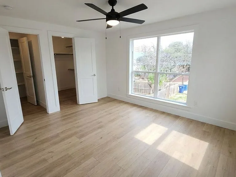 804 E Dean Keeton St — Photo 7