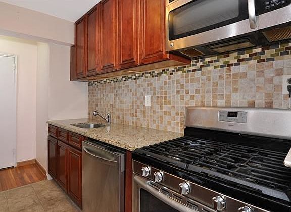 4th image of 2 Sadore Ln APT 6T