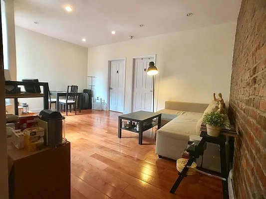 Rented by Mason Real Estate | media 22