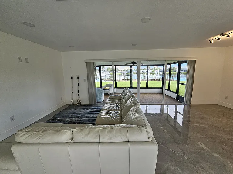 13863 River Forest Dr — Photo 8