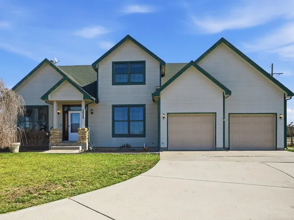 2848 SW Indian Hills Rd, Topeka, KS 66614