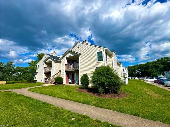 1729 Rock Bridge Mews APT A, Chesapeake, VA 23320