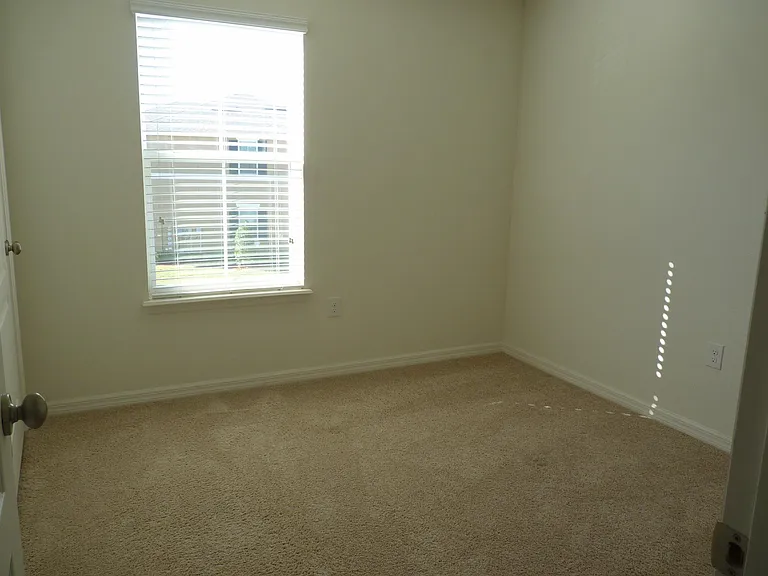 109 Langston Dr — Photo 16