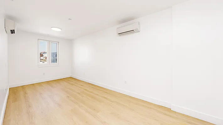 Rented by Nooklyn NYC LLC | media 17