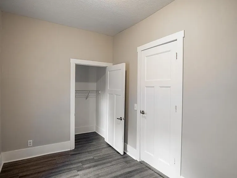 1602 Johnson St NE — Photo 11