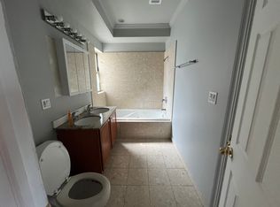917 E 78th St APT 103W, Chicago, IL 60619