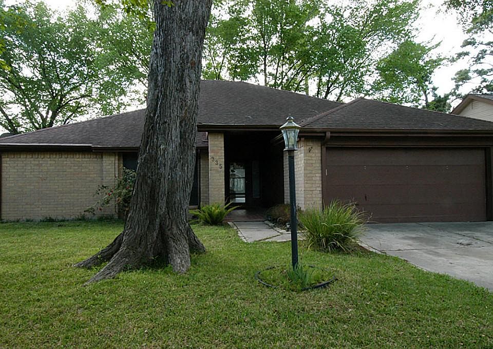 1st image of 335 Enfield Dr