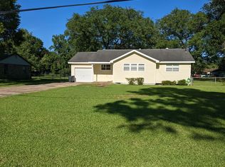 850 Morning Glory Dr, Bridge City, TX 77611