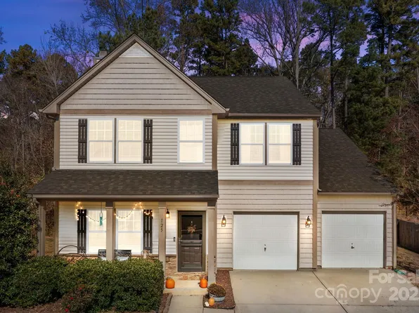 125 Devynn Ridge Ct, Mount Holly, NC 28120