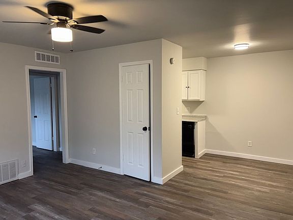 4th image of 6609 S Lewis Ave #111