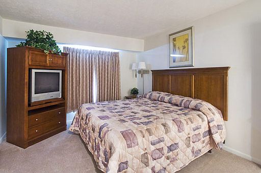 1st image of 6847 Country Club Dr