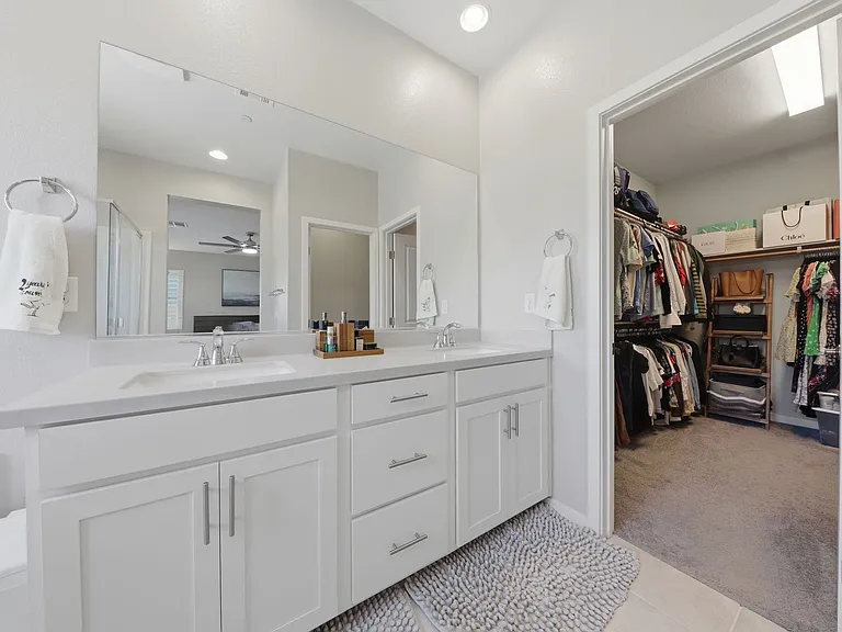 11824 Pelican Butte Ave — Photo 20