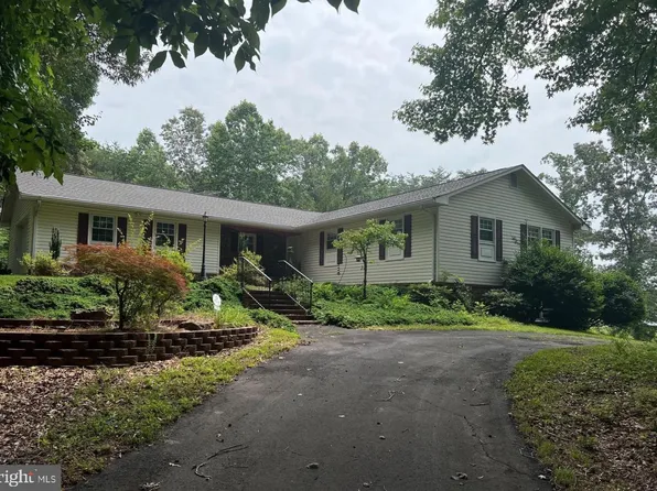 512 W Rocky Run Rd, Fredericksburg, VA 22406