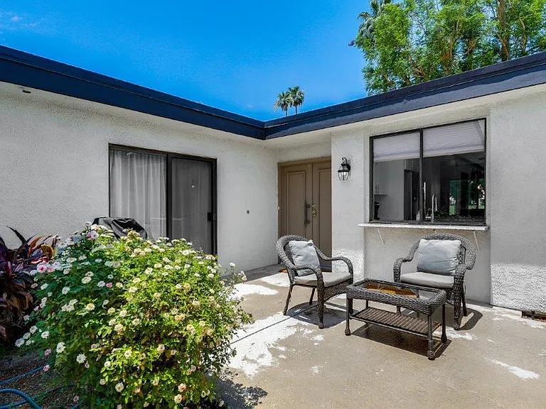 74 Avenida Las Palmas — Photo 18