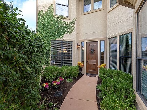 3rd image of 201 Indianwood Dr