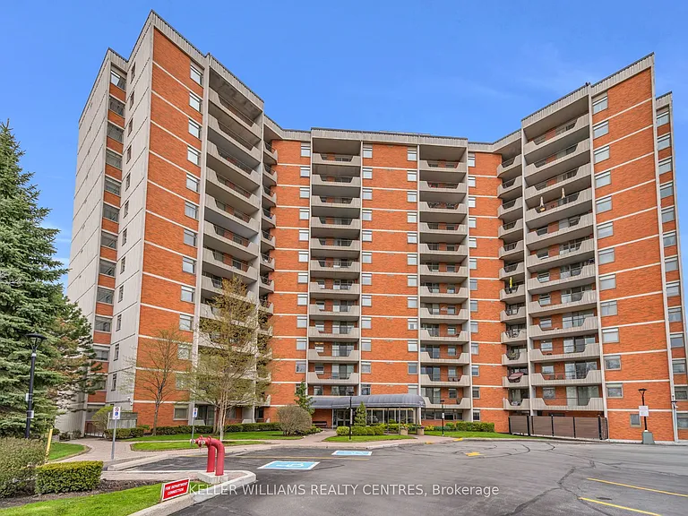 7811 Yonge St #407 — Photo 24