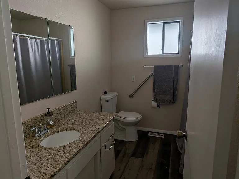 1120 Garden Dr — Photo 4