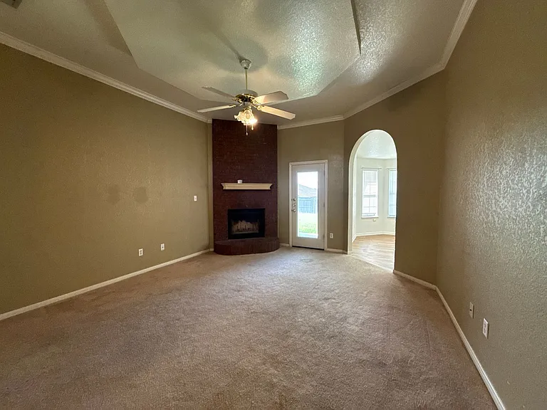 4600 Steamboat Springs Dr — Photo 4