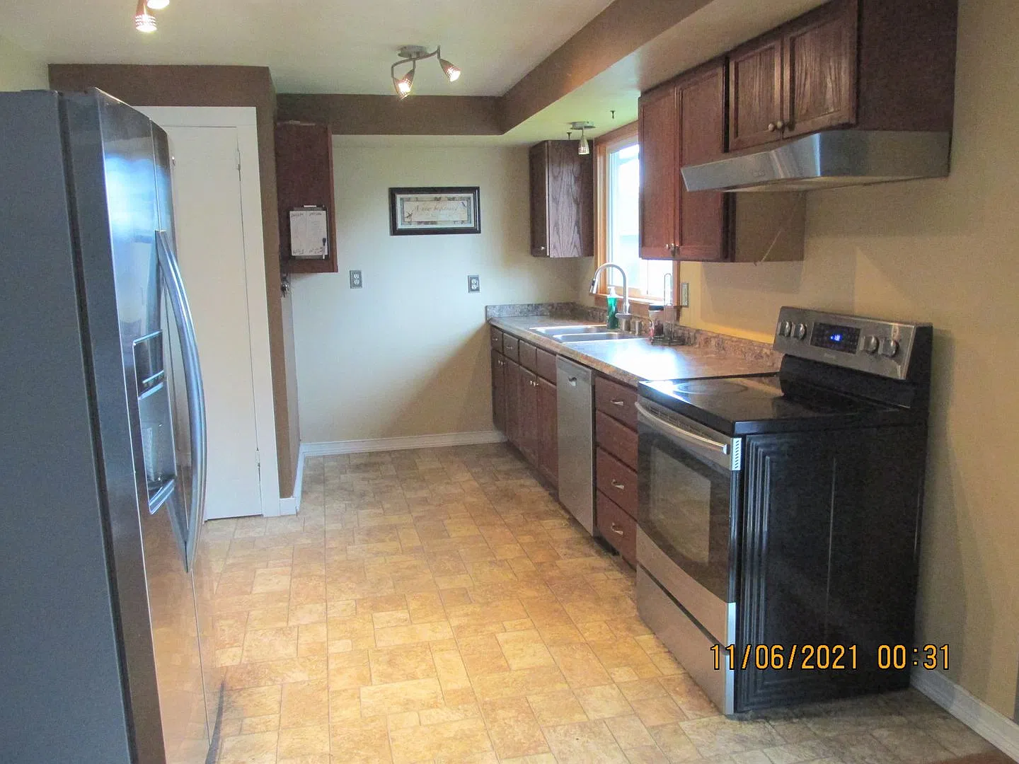 Large home on .26 acre Lot ! 4 BR 2 bth + garage + shed _+ AC ~ Great Neighborhood ! — Photo 4