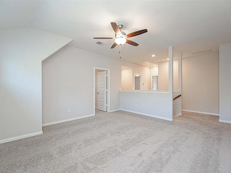 107 Silver Sky Ct — Photo 18