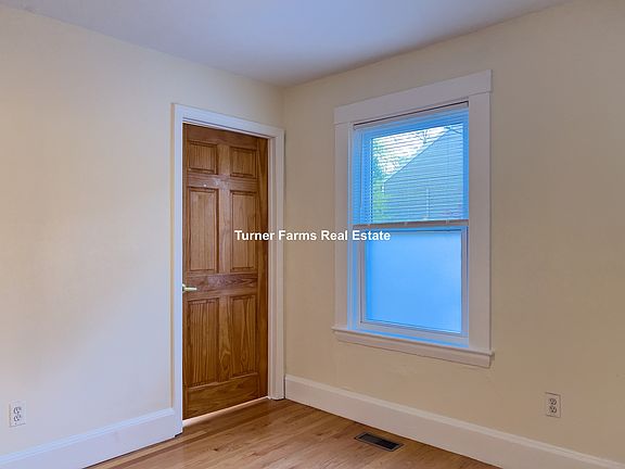 5th image of 17B Bay St #1R