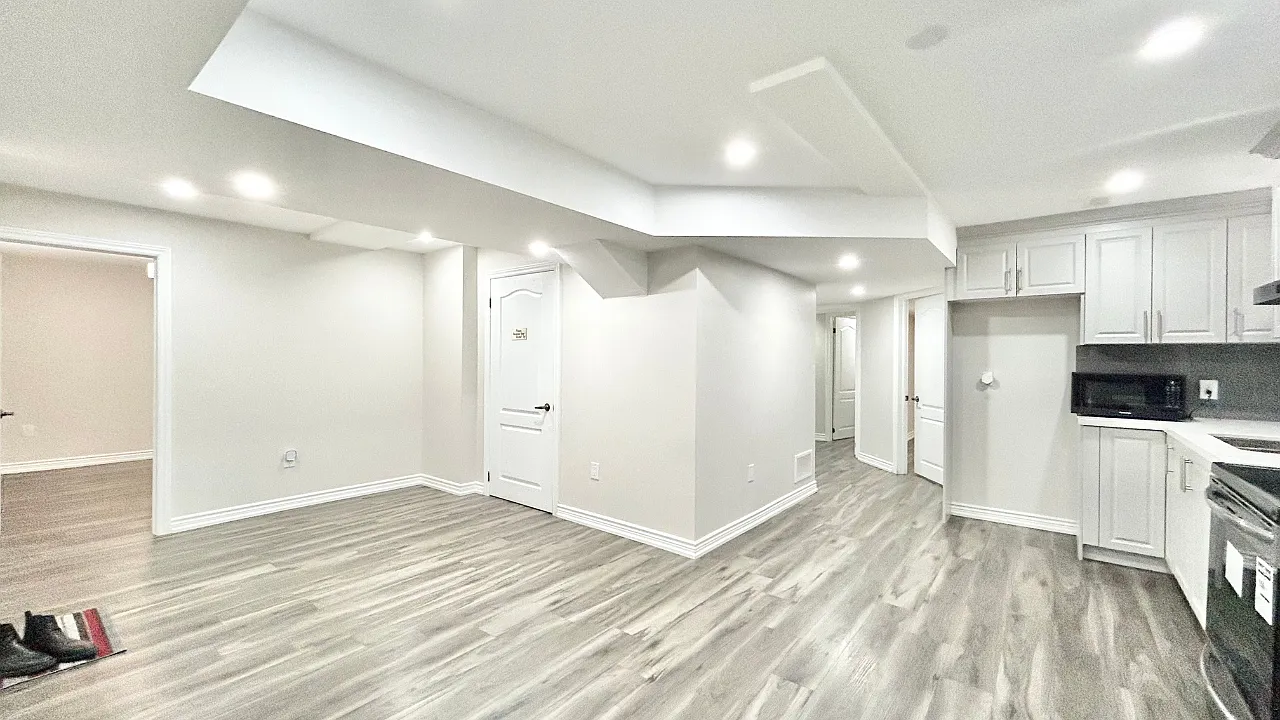 3 bed, 1100 sqft, $2,000 — Photo 1