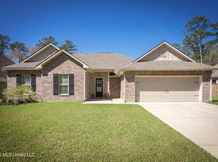 6995 Osprey Dr, Ocean Springs, MS 39564