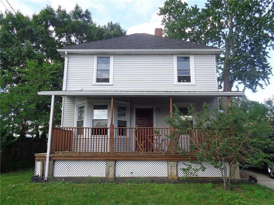 1st image of 133 Wollaston St