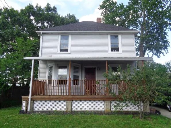 133 Wollaston St, Cranston, RI 02910